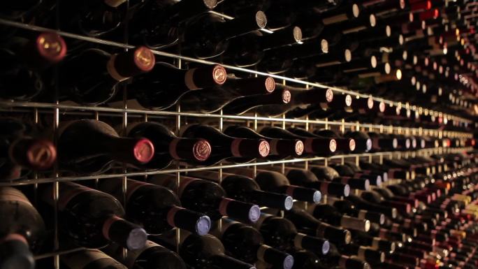 红酒酒窖葡萄酒发酵地下储存