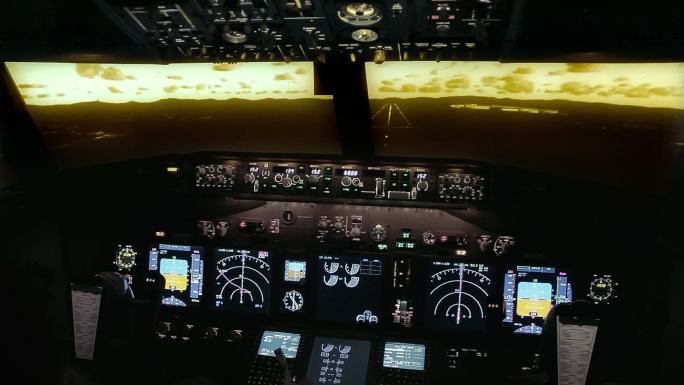 波音737 NG驾驶舱模拟器