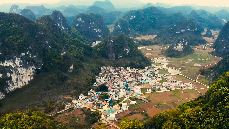 广西大山景色