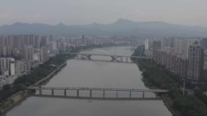 4K高空航拍赣州章江与两岸跨江大桥