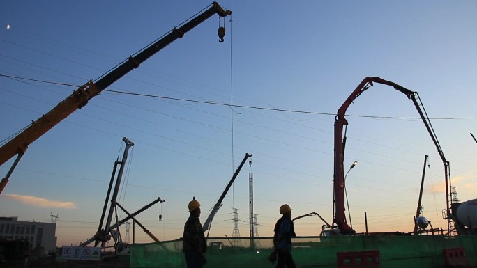 北京副中心建设工地收工场面