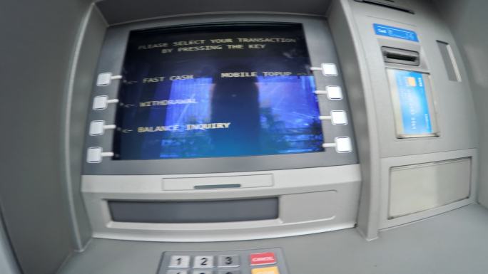 在自动取款机取款ATM取款机外国
