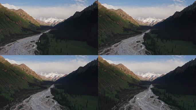 中国新疆伊犁夏特古道风景