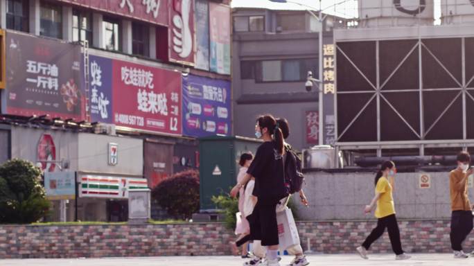 步行街人流空镜头