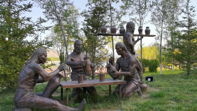 雕塑实拍-原始部落制作陶罐