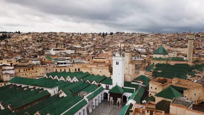 摩洛哥费兹麦地那的全景。