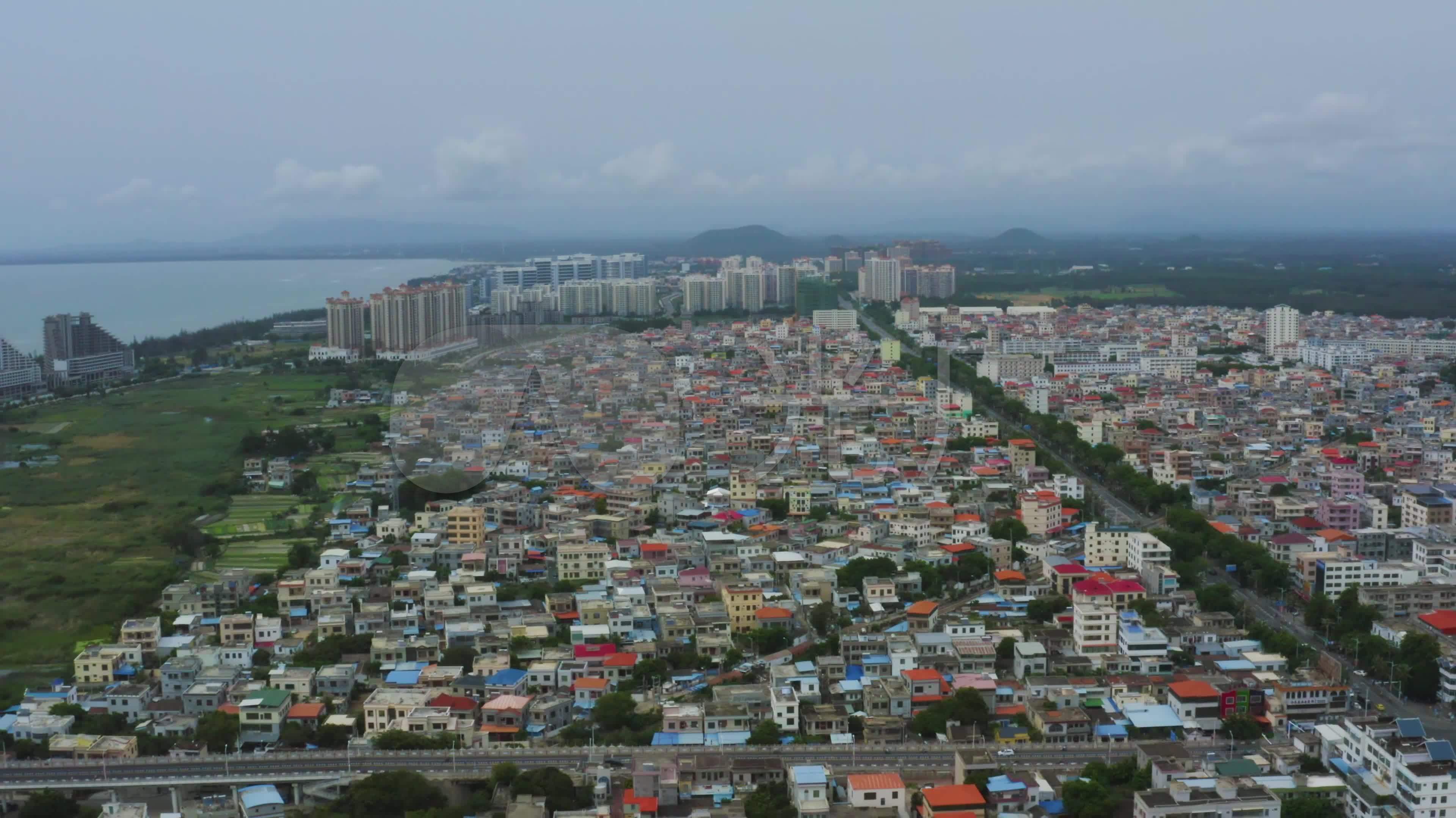 东方八所城镇航拍滨海小镇东方中国南方沿海