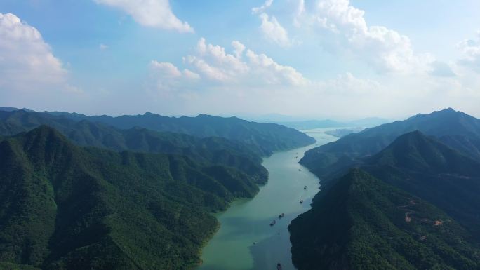 航拍中国唯美河流山脉