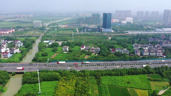 沪昆高速桐乡站高铁线交通运输城市发展航拍