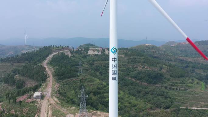 山顶风力发电站  山区发电站 中国国电