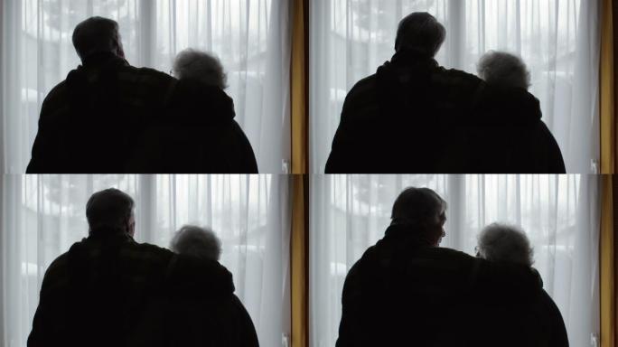 老夫妇在站窗边关爱老年人陪伴温情广告片