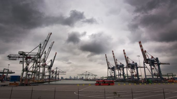 鹿特丹港延时摄影视频素材云海云雾白色云朵