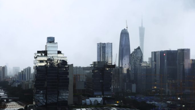 广州塔下雨延时视频