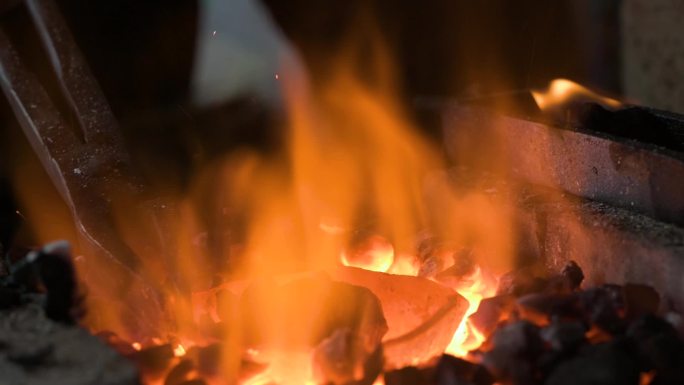 木炭加热升格煅烧银料传统
