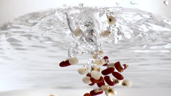 红豆薏米进水掉水里水中