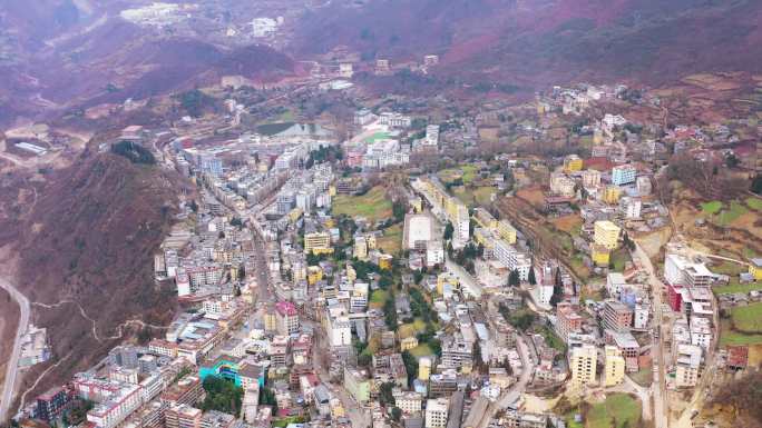 4K航拍四川凉山美姑县县城建设街道住房