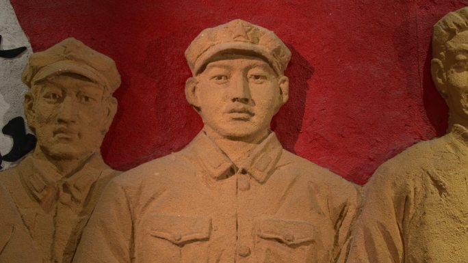 何家冲纪念馆雕像特写工农红军