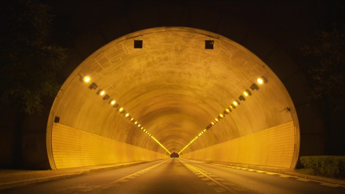 空荡荡的隧道