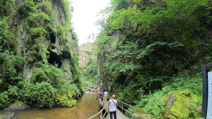 伊春嘉荫茅兰沟公园风光