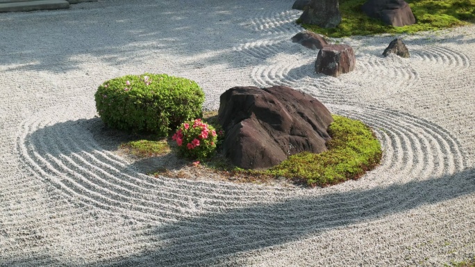 日本寺庙的花园