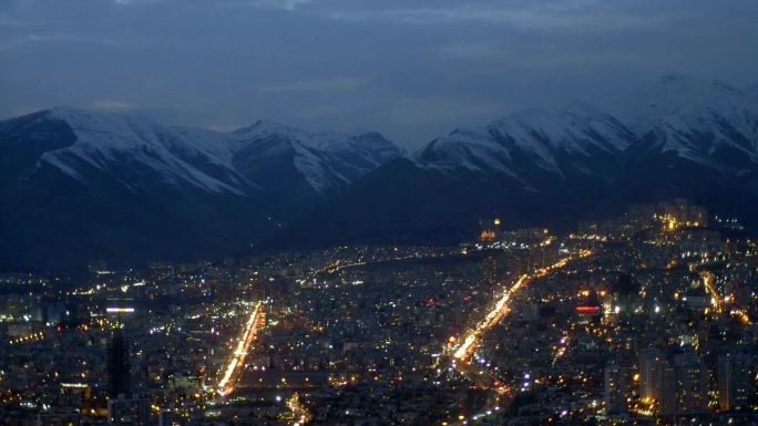 夜间德黑兰市