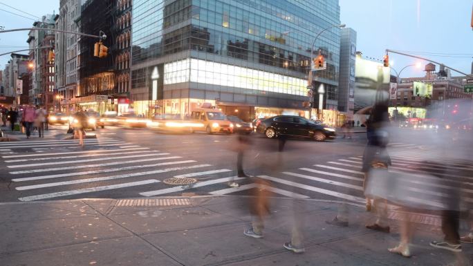 纽约街道尾灯旅游观众