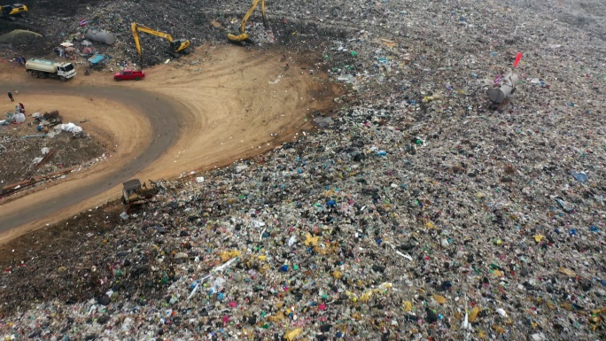 环境破坏：垃圾场废品填埋场废料节约资源