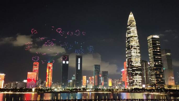 无人机灯光秀祝贺深圳经济特区成立41周年