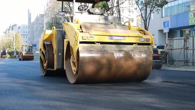 道路修路铺油