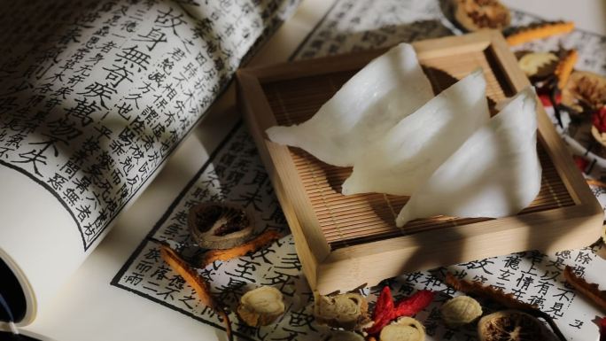 燕窝中国传统名贵食材之一天然保健品