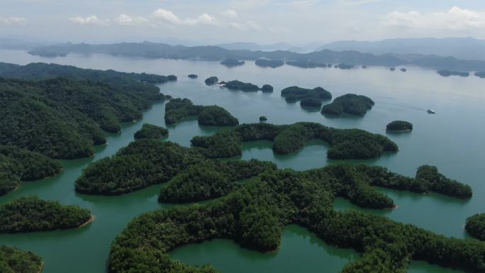 航拍杭州淳安县千岛湖