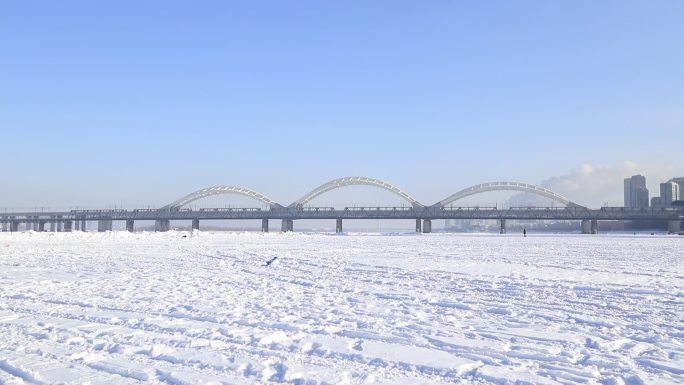 哈尔滨江桥