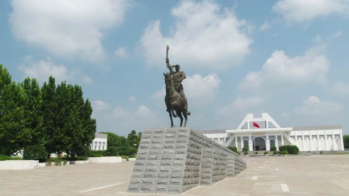 革命烈士马本斋纪念馆雕像正面侧面航拍