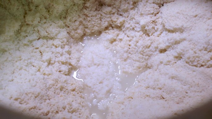 米酒发酵冒泡膨胀变化过程，酿酒