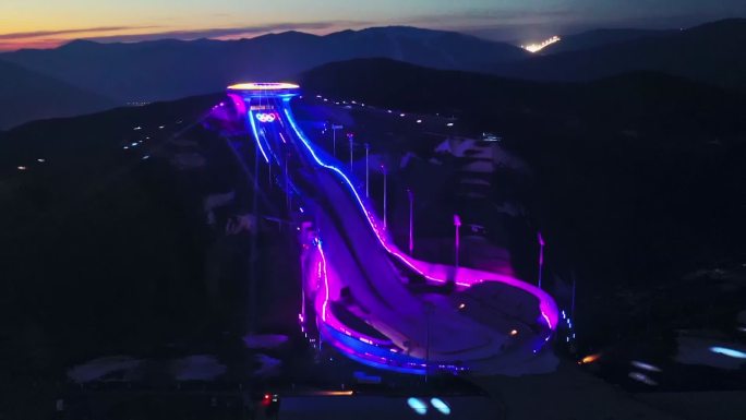 国家跳台滑雪中心、国家越野滑雪中心夜景