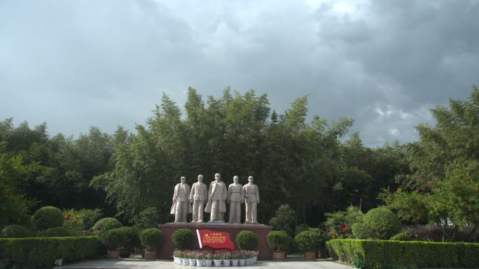 竹沟革命烈士陵园彭雪枫革命烈士雕像