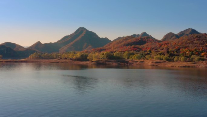 原素材秋天的易水湖