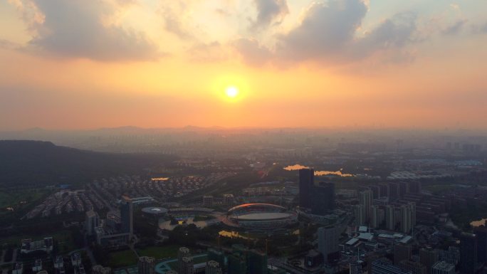 夕阳  城市 晚霞 地铁 美景 天空