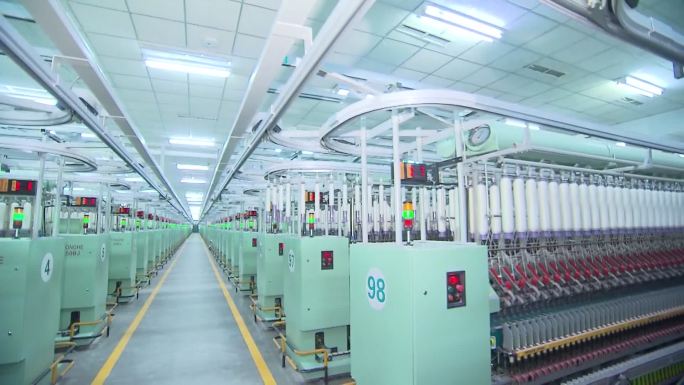 山东省滨州市纺织厂内的自动生产线