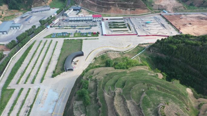 山区航拍太行山吕梁山地理北方田野原野