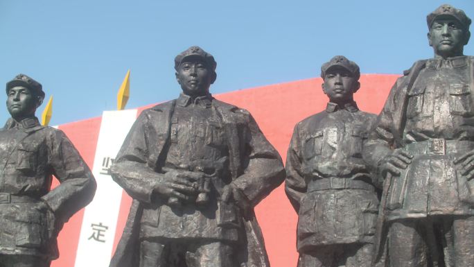 梅岭三章纪念馆梅山魂英雄雕像