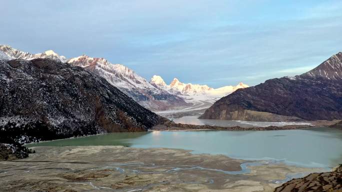 西藏来古冰川萨普航拍实拍