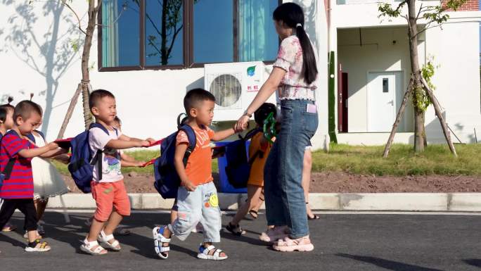 幼儿园小学校园