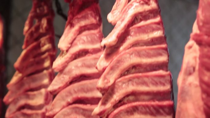 市场卖牛肉猪肉排骨档口 (23)