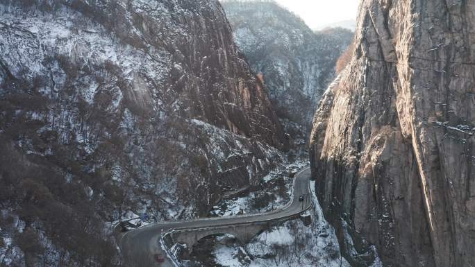 秦岭山雪景航拍