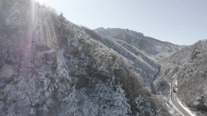 秦岭山雪景航拍