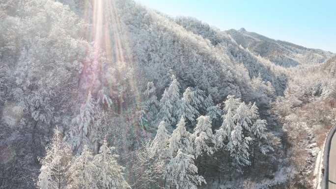 秦岭山脉雪景航拍
