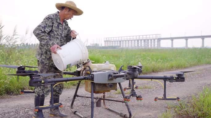 4K大疆植保机喷洒农业-现代化科技农业