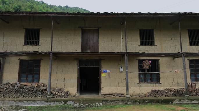 4K南方山村土坯房屋