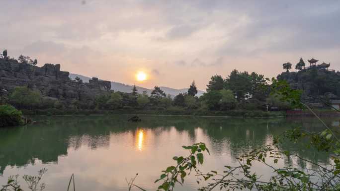 5A景区万盛石林龙鳞石海风景桃花岛日落